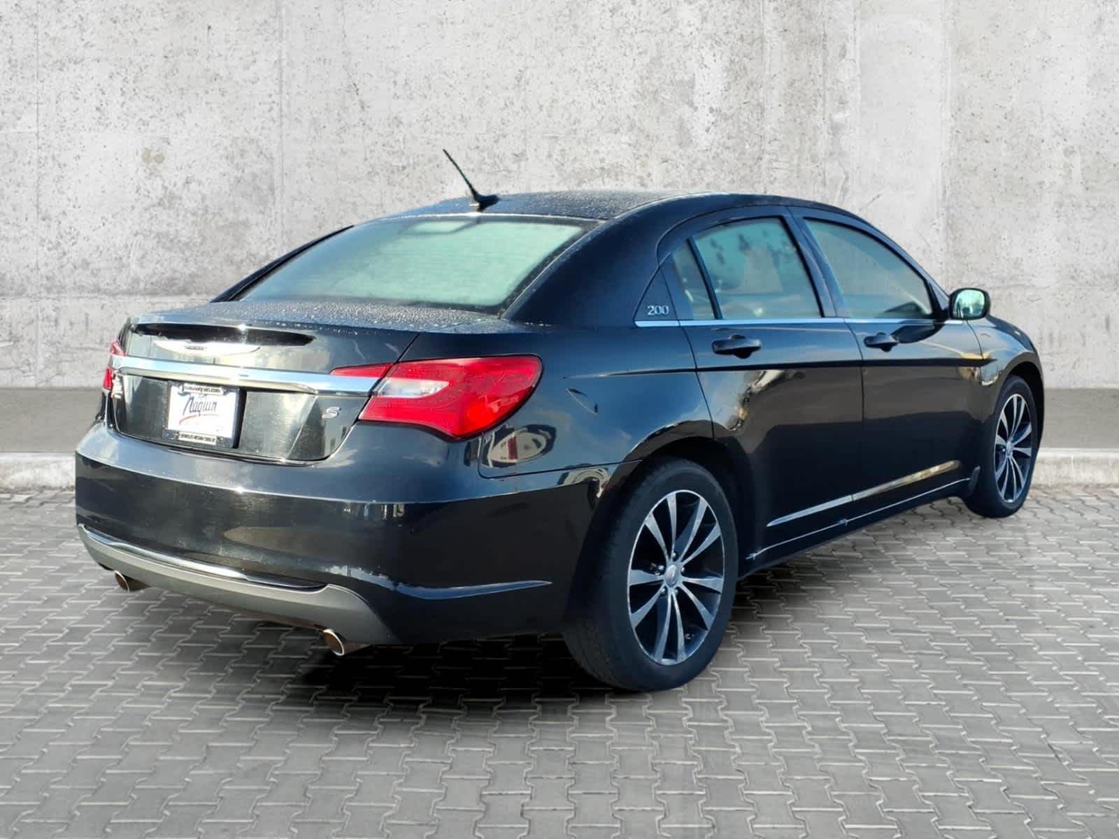 2014 Chrysler 200 Limited