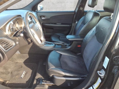 2014 Chrysler 200 Limited