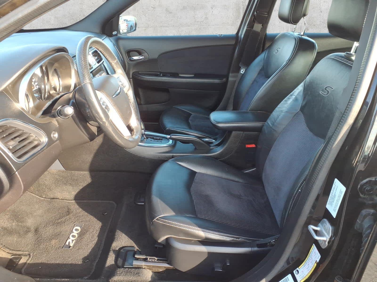 2014 Chrysler 200 Limited