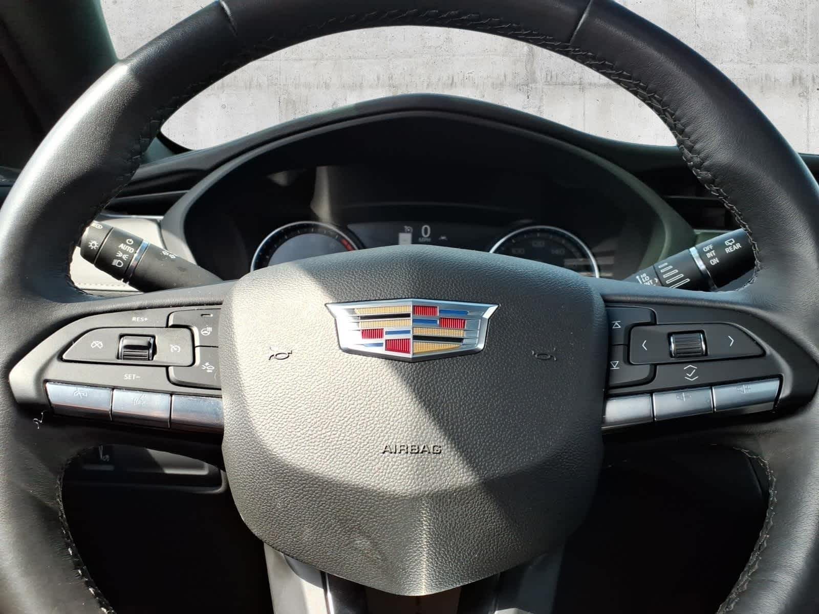 2022 Cadillac XT4 AWD Luxury