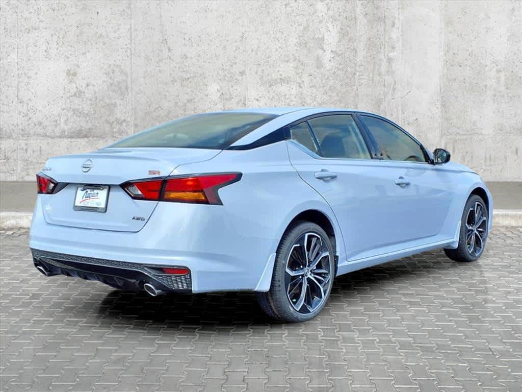 2025 Nissan Altima SR