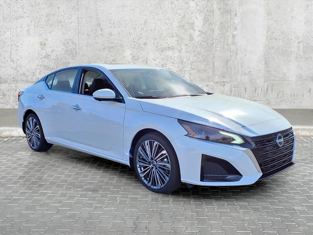 2025 Nissan Altima SL