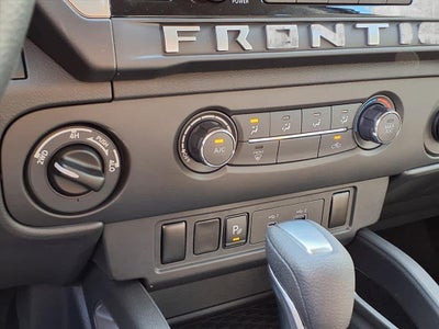 2025 Nissan Frontier SV