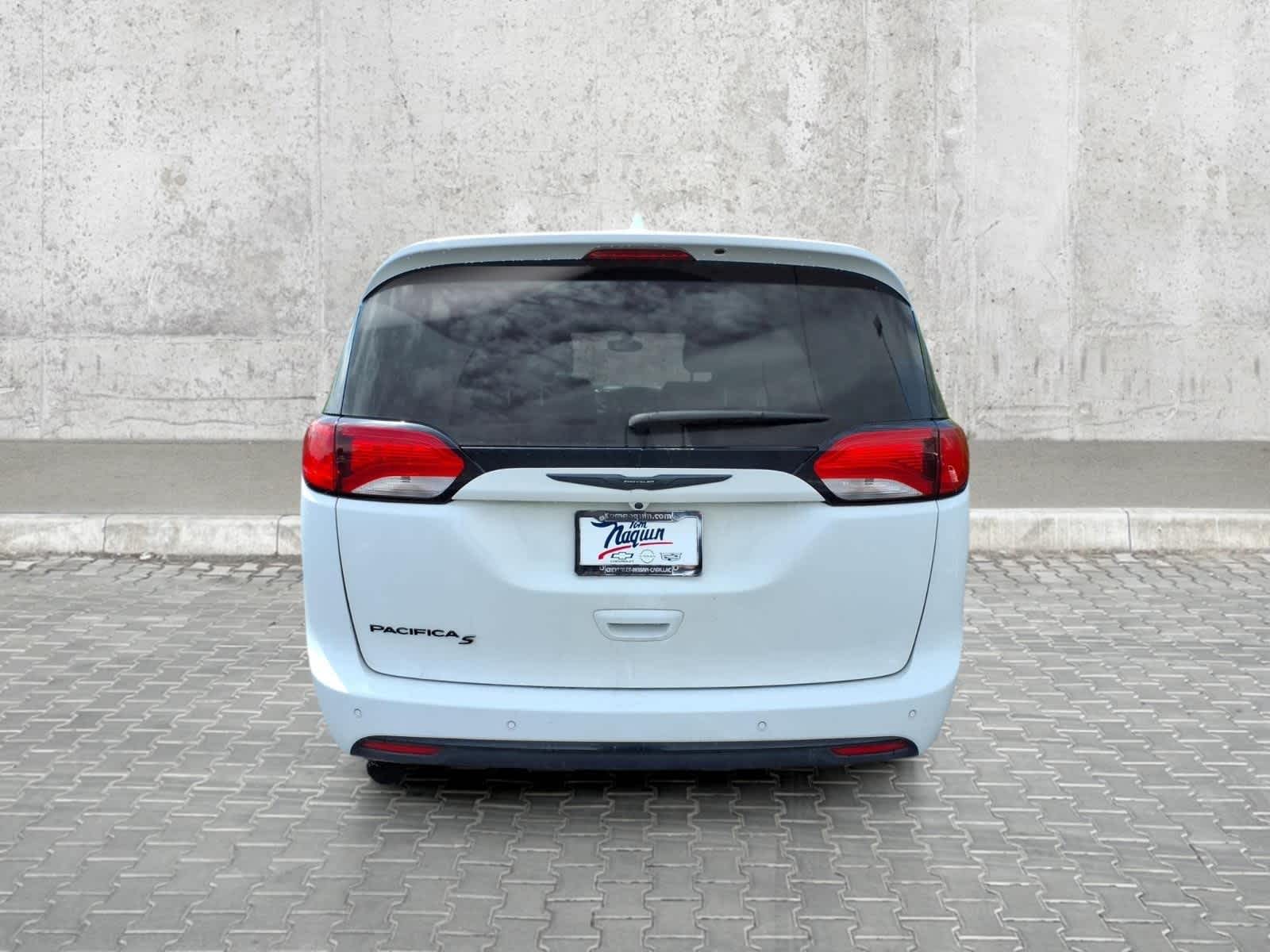 2020 Chrysler Pacifica Touring L