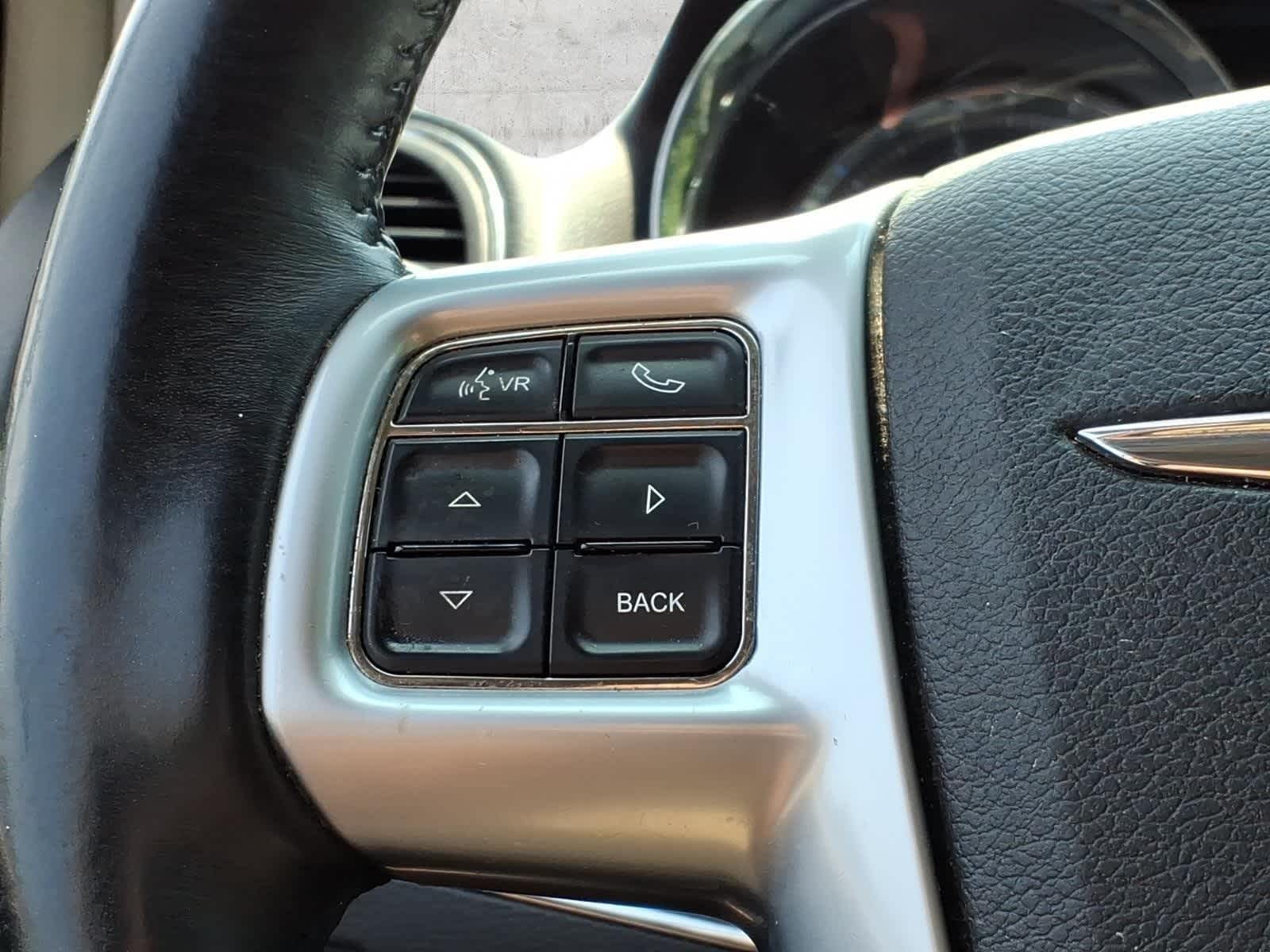 2013 Chrysler Town & Country Touring-L