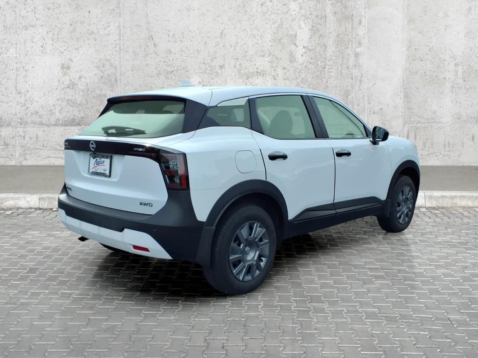 2025 Nissan Kicks S