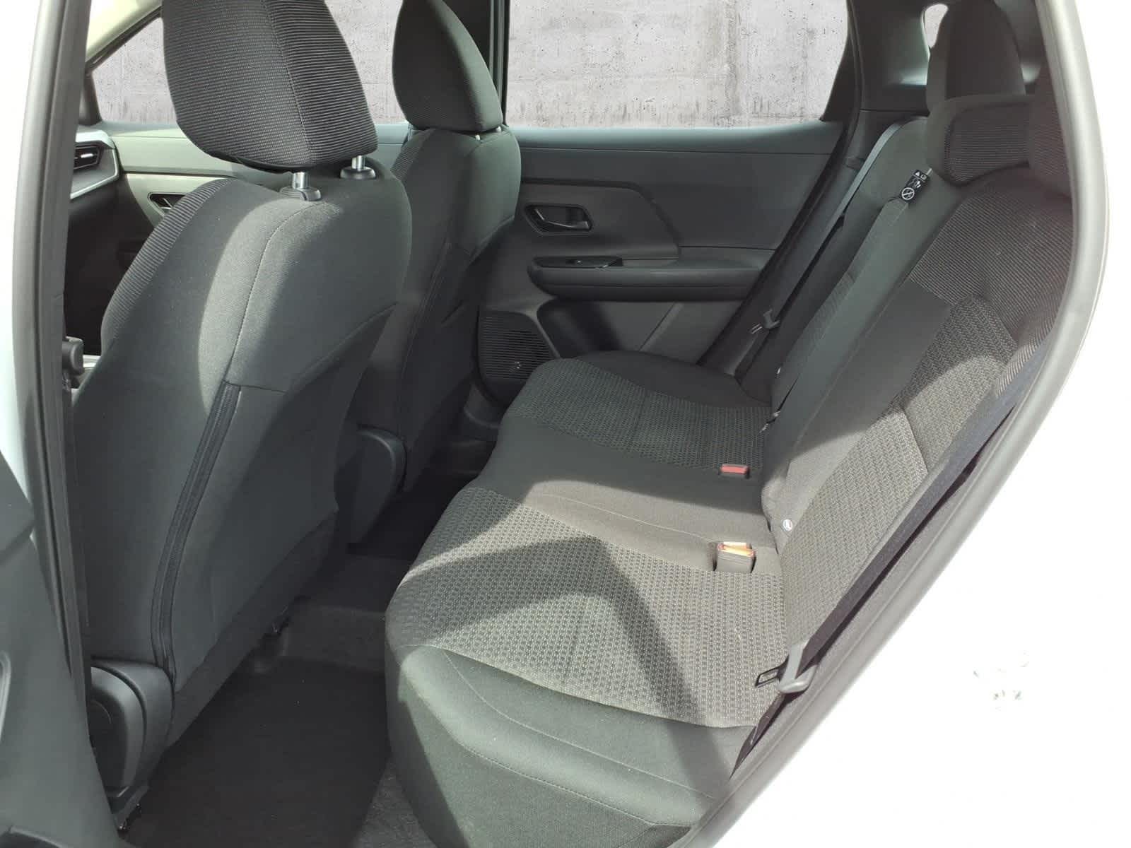 2025 Nissan Kicks S
