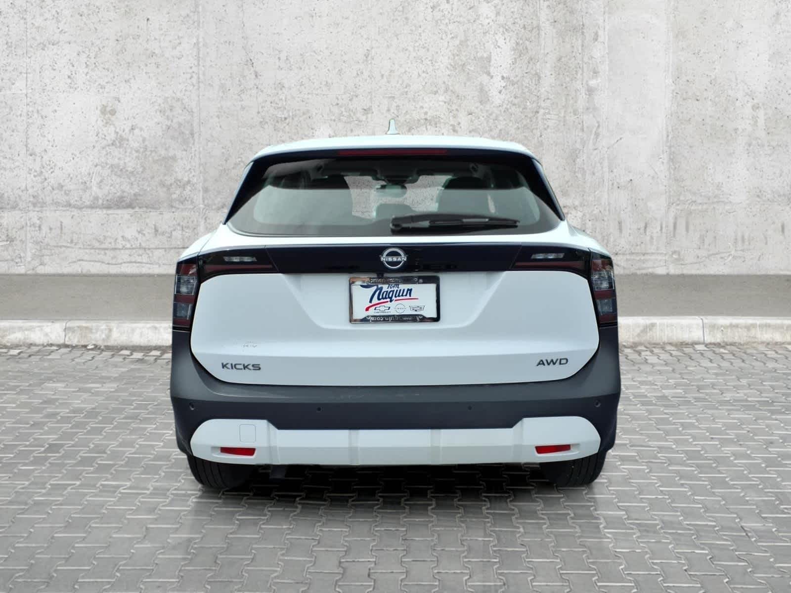 2025 Nissan Kicks S