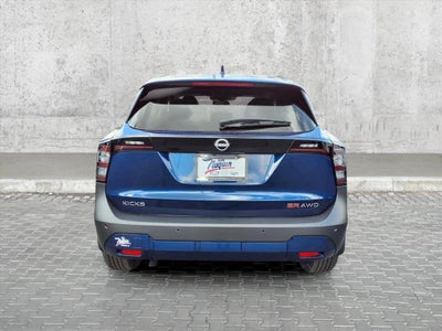 2025 Nissan Kicks SR