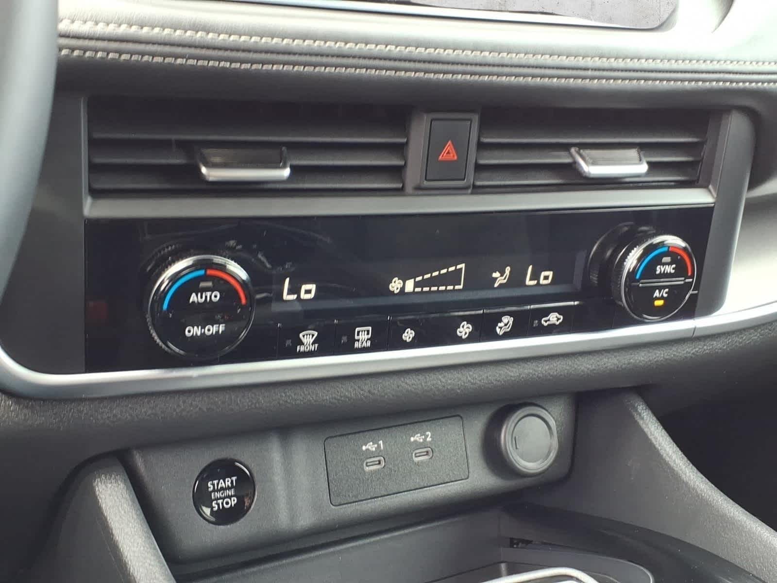 2025 Nissan Rogue SV