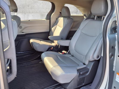 2022 Toyota Sienna XLE