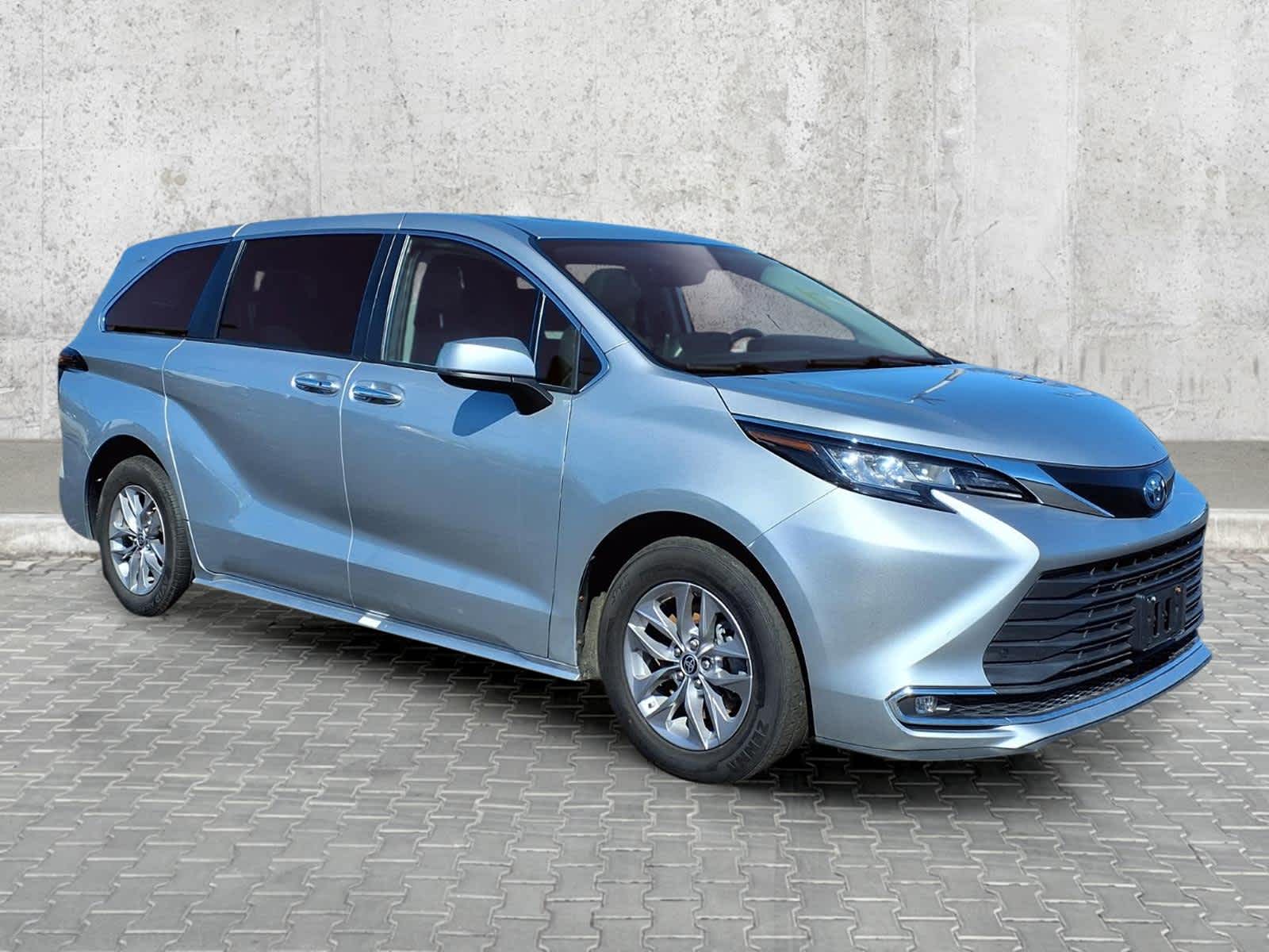 2022 Toyota Sienna XLE