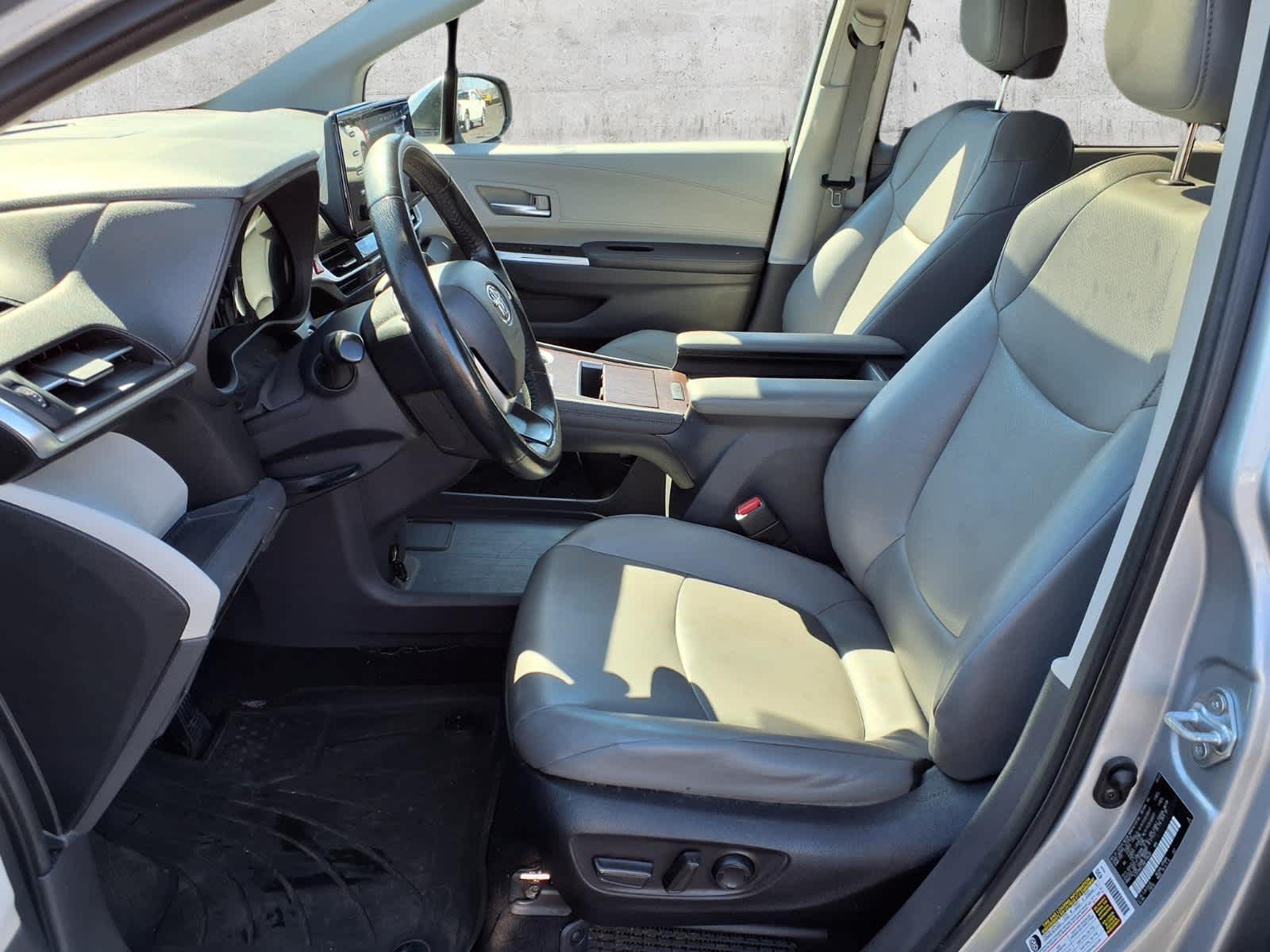 2022 Toyota Sienna XLE