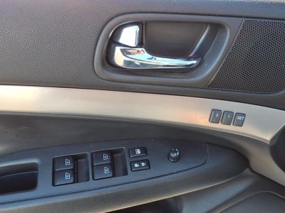 2011 INFINITI G37 Sedan x