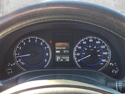 2011 INFINITI G37 Sedan x