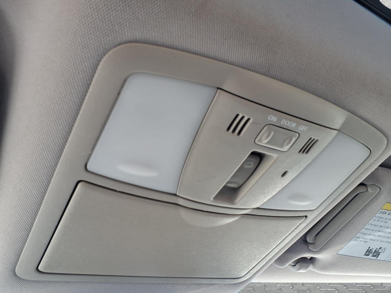 2011 INFINITI G37 Sedan x