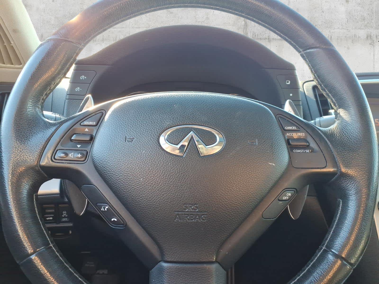 2011 INFINITI G37 Sedan x