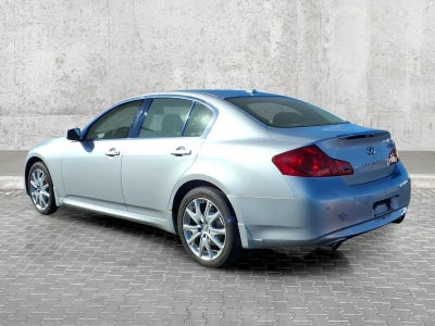 2011 INFINITI G37 Sedan x