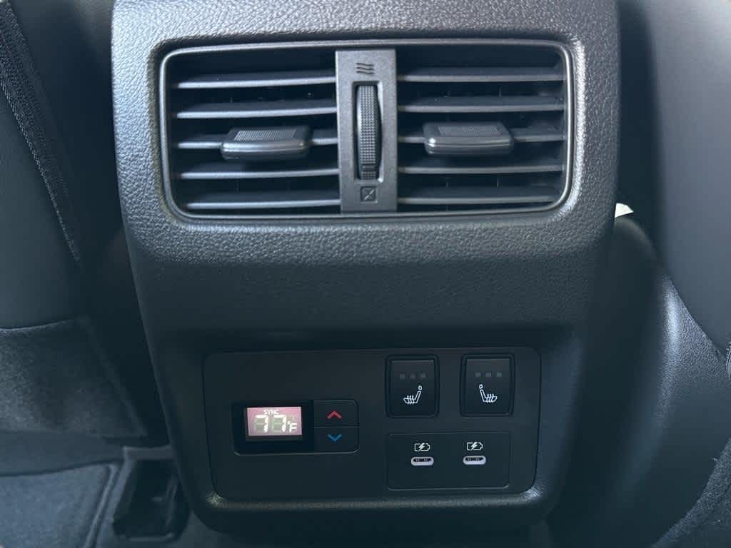 2025 Nissan Rogue Platinum