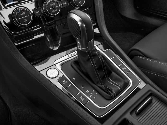 2016 Volkswagen Golf R Base