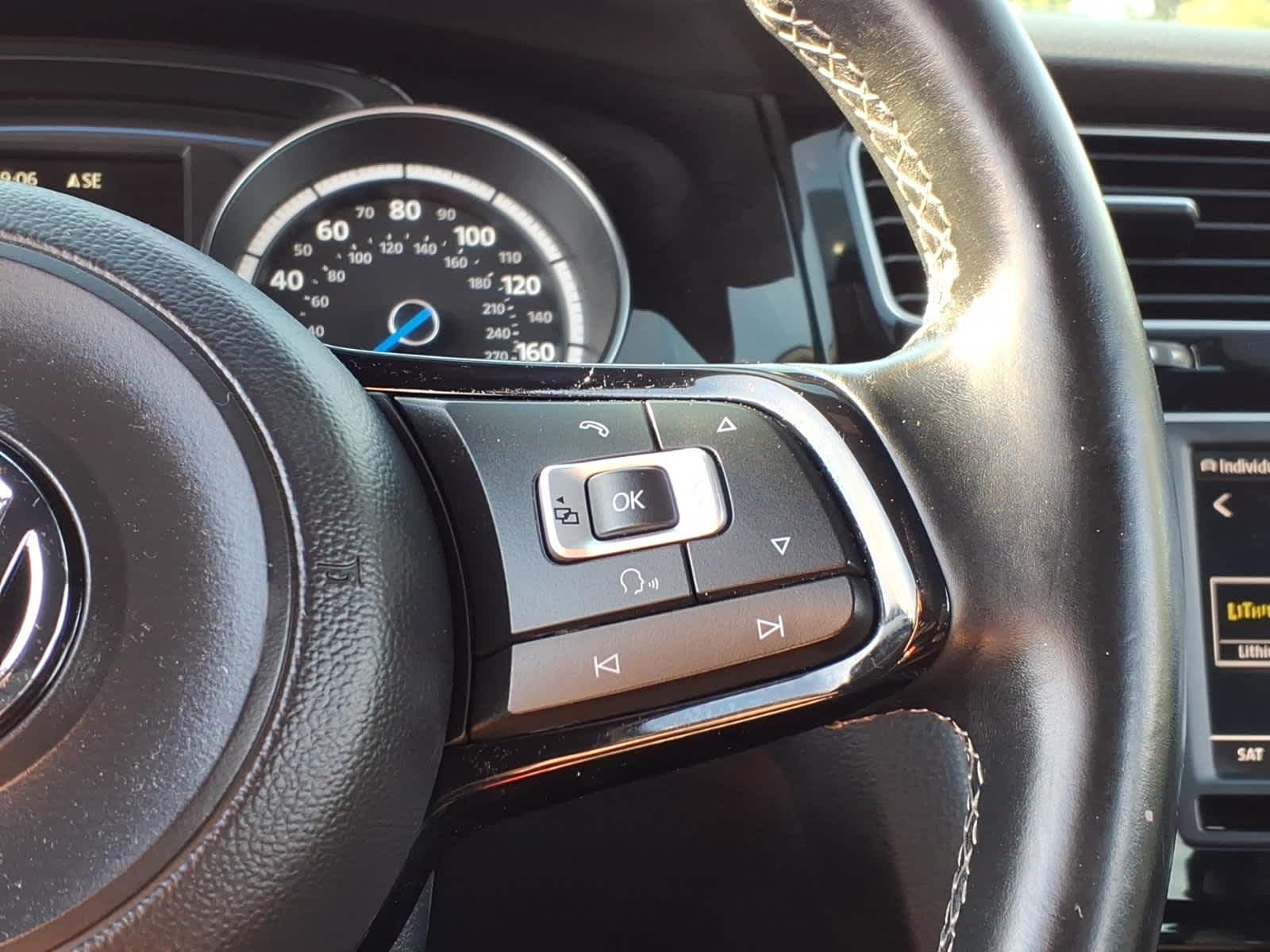 2016 Volkswagen Golf R Base
