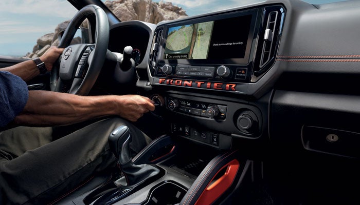 Tom Naquin Nissan in Elkhart IN