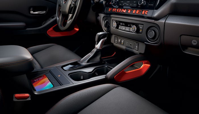 Tom Naquin Nissan in Elkhart IN