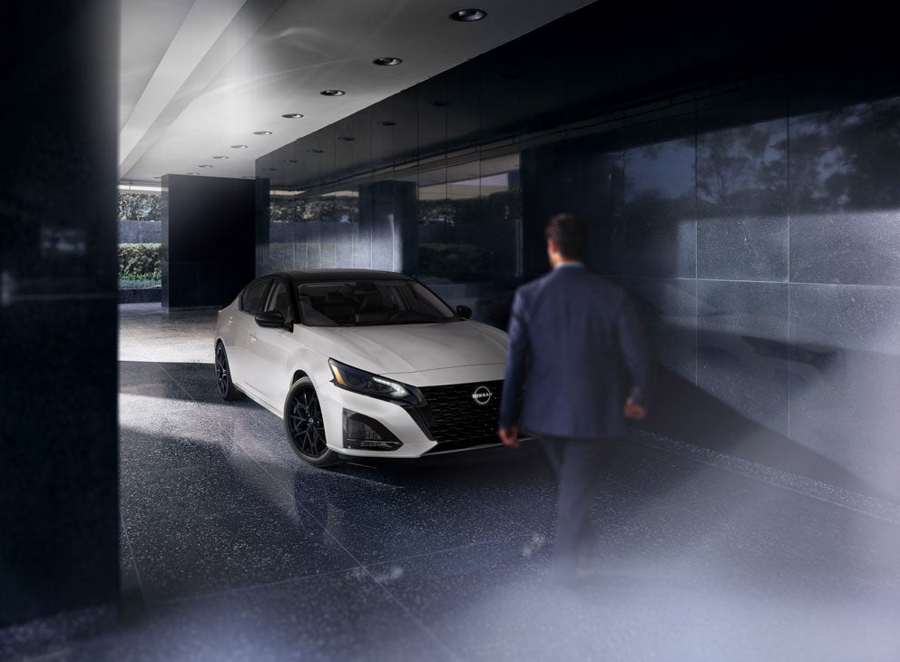 Tom Naquin Nissan in Elkhart IN