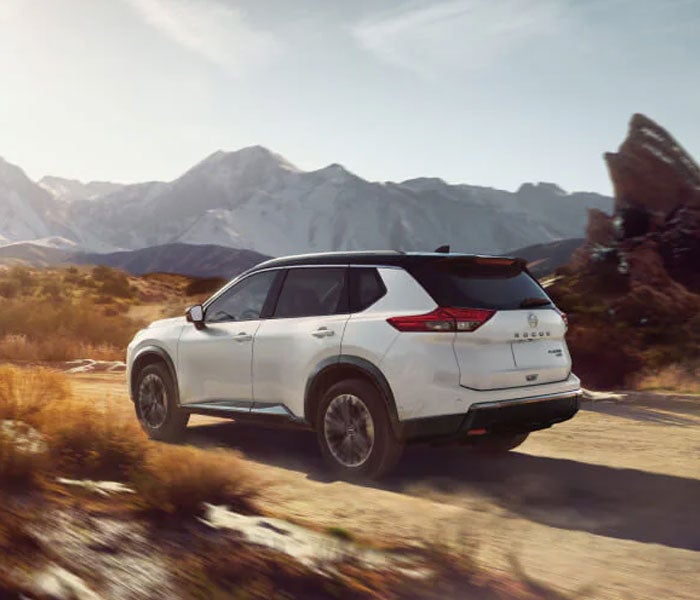 Tom Naquin Nissan in Elkhart IN