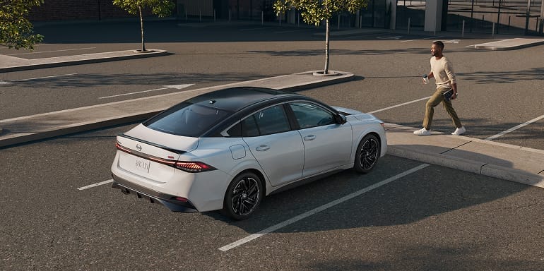 Tom Naquin Nissan in Elkhart IN