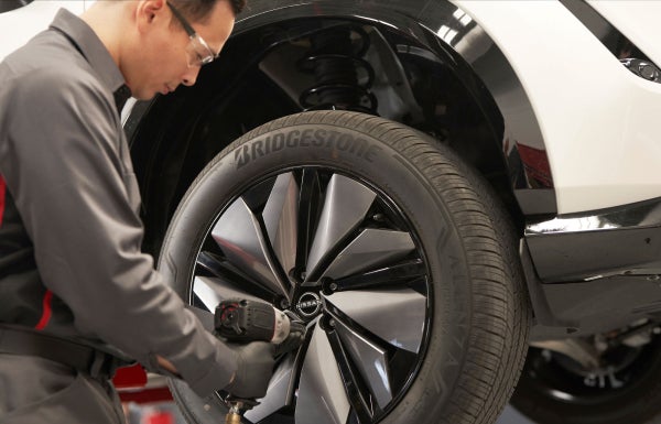 Tom Naquin Nissan in Elkhart IN