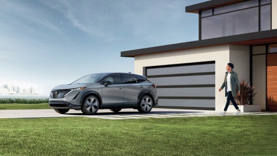 Tom Naquin Nissan in Elkhart IN