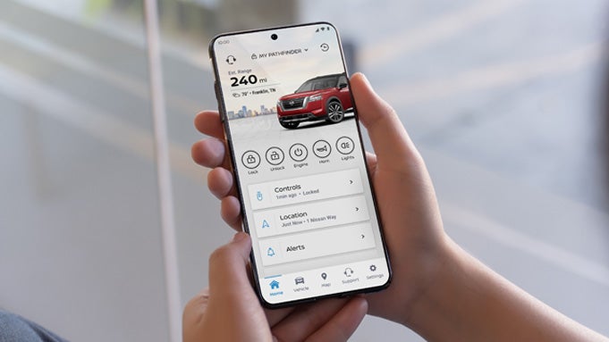 Tom Naquin Nissan in Elkhart IN