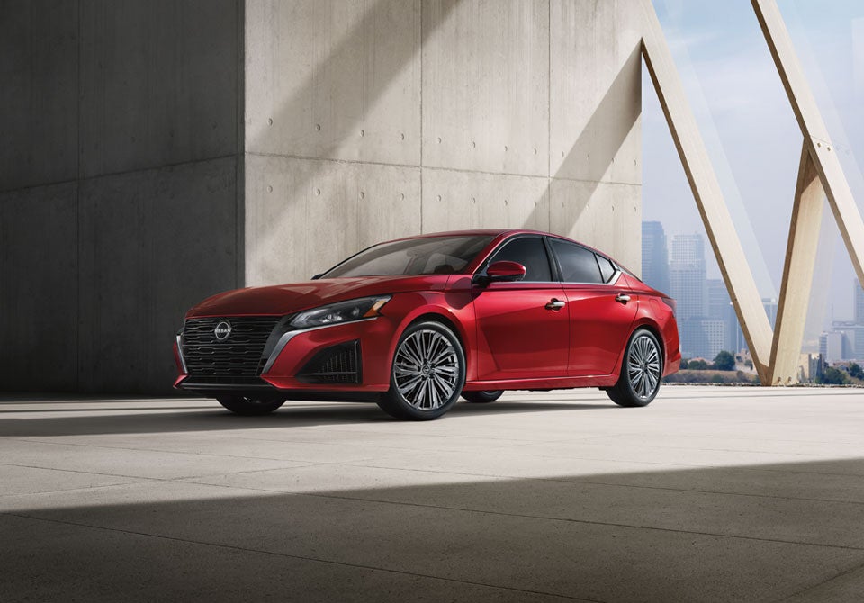 2025 Nissan Altima Tom Naquin Nissan in Elkhart IN